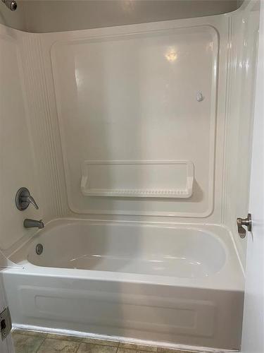 236 Nelson Street W, Virden, MB - Indoor Photo Showing Bathroom