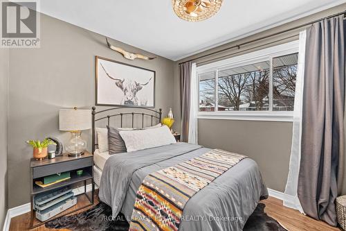 111 Leitch Drive, Grimsby, ON - Indoor Photo Showing Bedroom