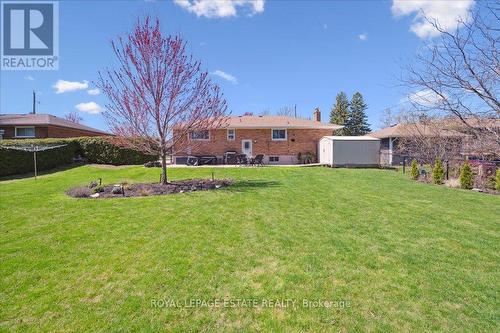 111 Leitch Drive, Grimsby, ON - Outdoor