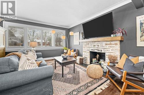 111 Leitch Drive, Grimsby, ON - Indoor Photo Showing Living Room With Fireplace