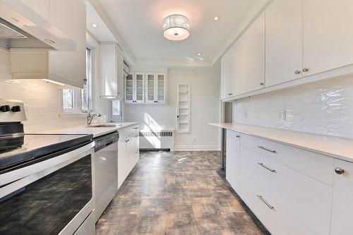 Cuisine - 4573 Rue Michel-Bibaud, Montréal (Côte-Des-Neiges/Notre-Dame-De-Grâce), QC - Indoor Photo Showing Kitchen With Upgraded Kitchen