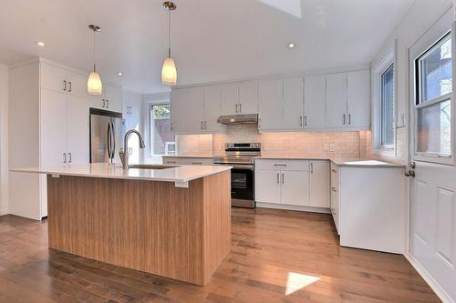 Kitchen - 4589 Rue Michel-Bibaud, Montréal (Côte-Des-Neiges/Notre-Dame-De-Grâce), QC - Indoor Photo Showing Kitchen With Upgraded Kitchen