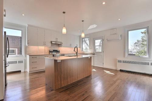 Kitchen - 4589 Rue Michel-Bibaud, Montréal (Côte-Des-Neiges/Notre-Dame-De-Grâce), QC - Indoor Photo Showing Kitchen With Upgraded Kitchen