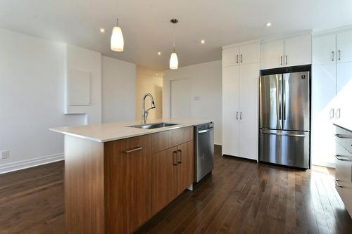 Kitchen - 4589 Rue Michel-Bibaud, Montréal (Côte-Des-Neiges/Notre-Dame-De-Grâce), QC - Indoor Photo Showing Kitchen With Upgraded Kitchen