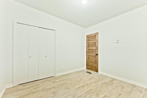 Chambre à coucher - 31Z  - 31Az Route 141, Coaticook, QC - Indoor Photo Showing Other Room