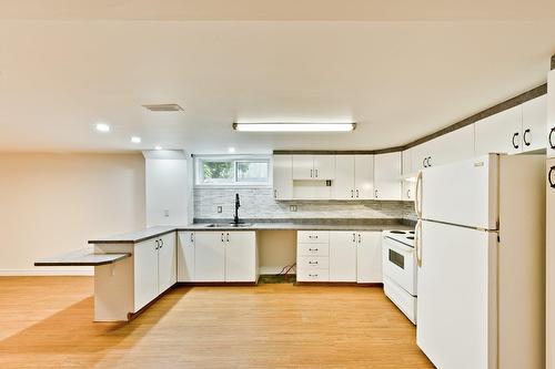 Cuisine - 31Z  - 31Az Route 141, Coaticook, QC - Indoor Photo Showing Kitchen