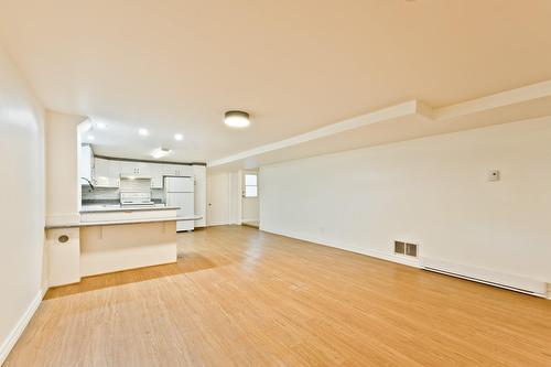 Salle à manger - 31Z  - 31Az Route 141, Coaticook, QC - Indoor Photo Showing Other Room