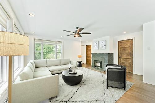 Salon - 31Z  - 31Az Route 141, Coaticook, QC - Indoor Photo Showing Living Room With Fireplace