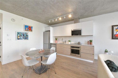 203-1097 View St, Victoria, BC - Indoor