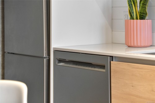 203-1097 View St, Victoria, BC - Indoor