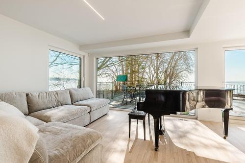 Family room - 21 Cours East Gables, Beaconsfield, QC - Indoor Photo Showing Living Room