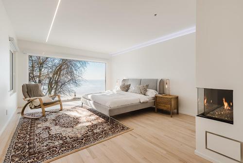 Primary bedroom - 21 Cours East Gables, Beaconsfield, QC - Indoor Photo Showing Bedroom