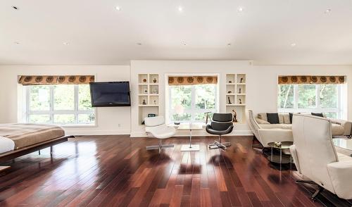 Primary bedroom - 16 Av. Devon, Westmount, QC - Indoor Photo Showing Living Room