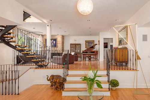 Hall - 16 Av. Devon, Westmount, QC - Indoor Photo Showing Other Room