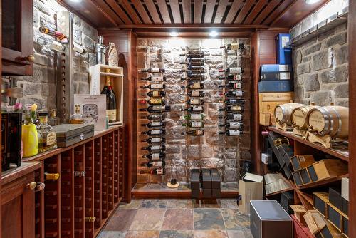 Wine cellar - 16 Av. Devon, Westmount, QC - Indoor Photo Showing Other Room