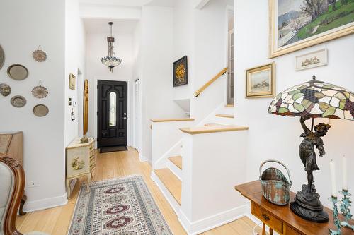 Hall d'entrée/Vestibule - 38 Av. Margaret-Ann, Beaconsfield, QC - Indoor Photo Showing Other Room