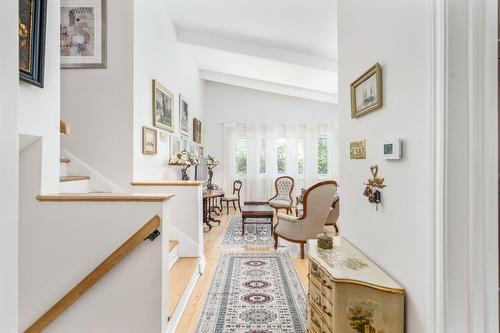 Hall d'entrée/Vestibule - 38 Av. Margaret-Ann, Beaconsfield, QC - Indoor Photo Showing Other Room