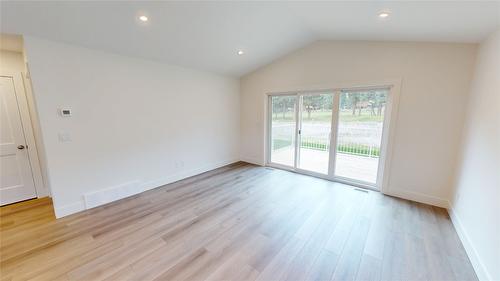 B-353 Legacy Lookout, Cranbrook, BC - Indoor Photo Showing Other Room