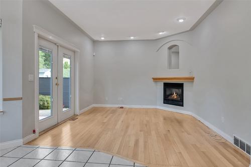 2317 Teal Place, Vernon, BC - Indoor With Fireplace