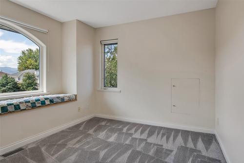 2317 Teal Place, Vernon, BC - Indoor Photo Showing Other Room