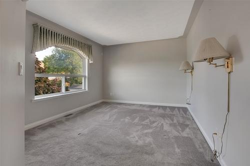 2317 Teal Place, Vernon, BC - Indoor Photo Showing Other Room