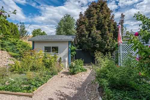 2317 Teal Place, Vernon, BC - Outdoor