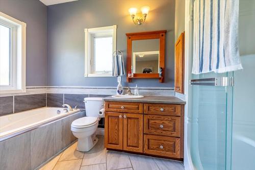 1213 Valley View Drive, Sparwood, BC - Indoor Photo Showing Bathroom