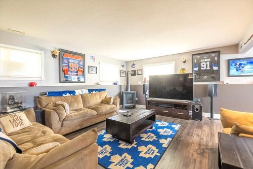 1213 Valley View Drive, Sparwood, BC - Indoor Photo Showing Living Room