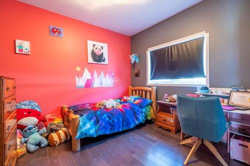 1213 Valley View Drive, Sparwood, BC - Indoor Photo Showing Bedroom