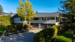 580 Kelview Road  West Kelowna, BC V1Z 1E3