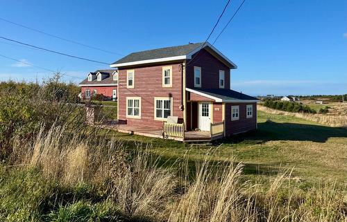 1182 Ch. des Caps  Les Îles-De-La-Madeleine, QC G4T 2V4