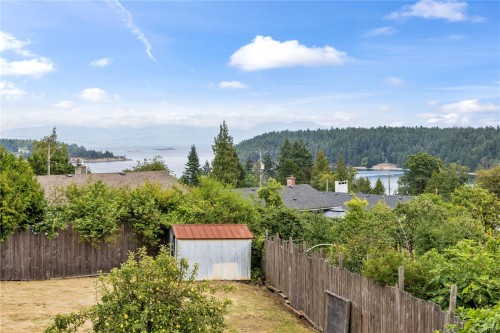 1968 Estevan Rd, Nanaimo, BC 