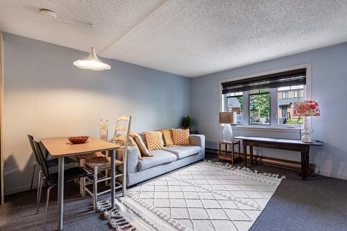 Logement - 208  - 210 Ch. Boulanger, Sutton, QC - Indoor Photo Showing Other Room