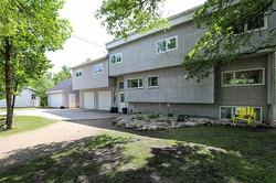 32064 RD. 28 E RD  Kleefeld, MB R0A 0V1