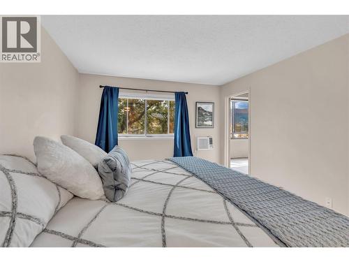 740 Winnipeg Street Unit# 401, Penticton, BC - Indoor Photo Showing Bedroom