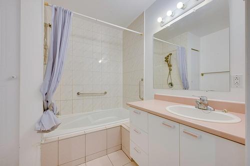 Bathroom - 722 Rue Du Muguet, Sainte-Agathe-Des-Monts, QC - Indoor Photo Showing Bathroom