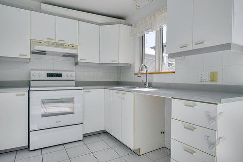 Kitchen - 722 Rue Du Muguet, Sainte-Agathe-Des-Monts, QC - Indoor Photo Showing Kitchen