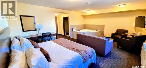 902 Main Street, Biggar, SK 