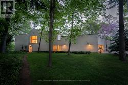 937 WHITTIER CRESCENT  Mississauga, ON L5H 2X4