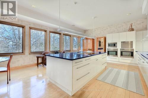 937 Whittier Crescent, Mississauga, ON - Indoor Photo Showing Kitchen With Upgraded Kitchen