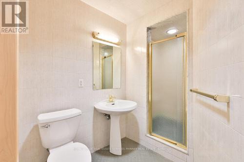 937 Whittier Crescent, Mississauga, ON - Indoor Photo Showing Bathroom
