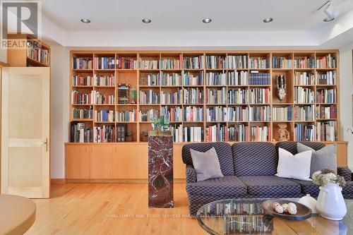 937 Whittier Crescent, Mississauga, ON - Indoor Photo Showing Other Room