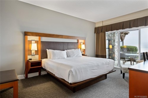 113/114B-181 Beachside Dr, Parksville, BC - Indoor Photo Showing Bedroom
