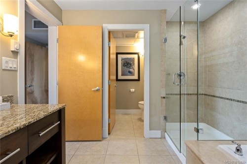 113/114B-181 Beachside Dr, Parksville, BC - Indoor Photo Showing Bathroom