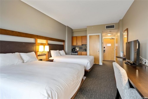 113/114B-181 Beachside Dr, Parksville, BC - Indoor Photo Showing Bedroom