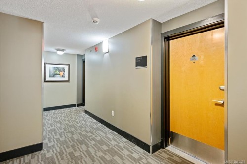 113/114B-181 Beachside Dr, Parksville, BC - Indoor Photo Showing Other Room