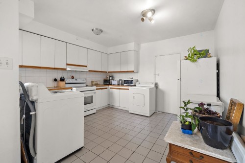 Kitchen - 2145  - 2151 Rue Bonin, Montréal (Saint-Laurent), QC - Indoor