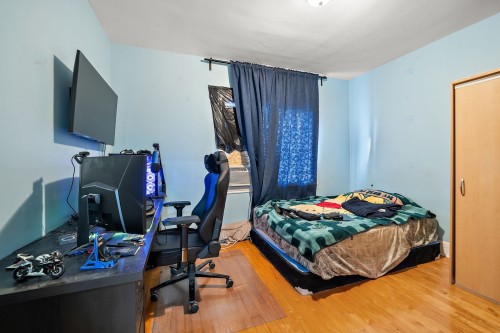 Bedroom - 2145  - 2151 Rue Bonin, Montréal (Saint-Laurent), QC - Indoor Photo Showing Bedroom