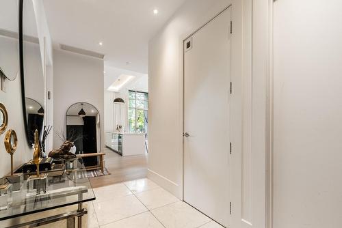 Hall - 103-215 Av. Redfern, Westmount, QC - Indoor Photo Showing Other Room
