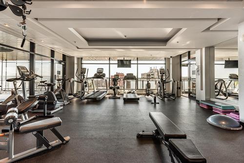 Exercise room - 103-215 Av. Redfern, Westmount, QC - Indoor Photo Showing Gym Room